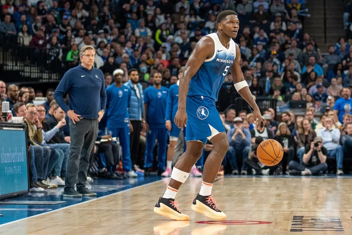 Chris Finch - Wolves