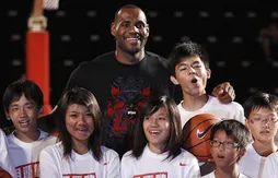 Le dunk du jour : LeBron James prend cher à Taïwan