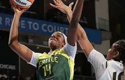 Dominique Malonga dans l’histoire de la WNBA grâce à son premier double-double