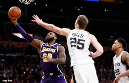 Après un money time de folie, LeBron James (42 points) enfonce les Spurs !