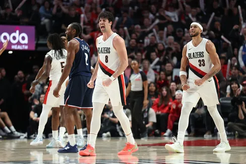 https://www.basketusa.com/thumbor/UzIzLQzZ2Fza9PKWYAnHQ8jYTjw=/488x325/smart/filters:format(webp)/https%3A%2F%2Fmedia.basketusa.com%2Fmain%2F2026%2F04%2FUSATSI_28705950_168380191_lowres1.jpg