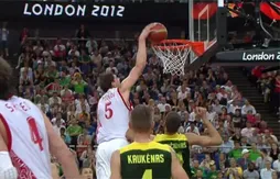 La Russie, portée par Andrei Kirilenko, élimine la Lituanie