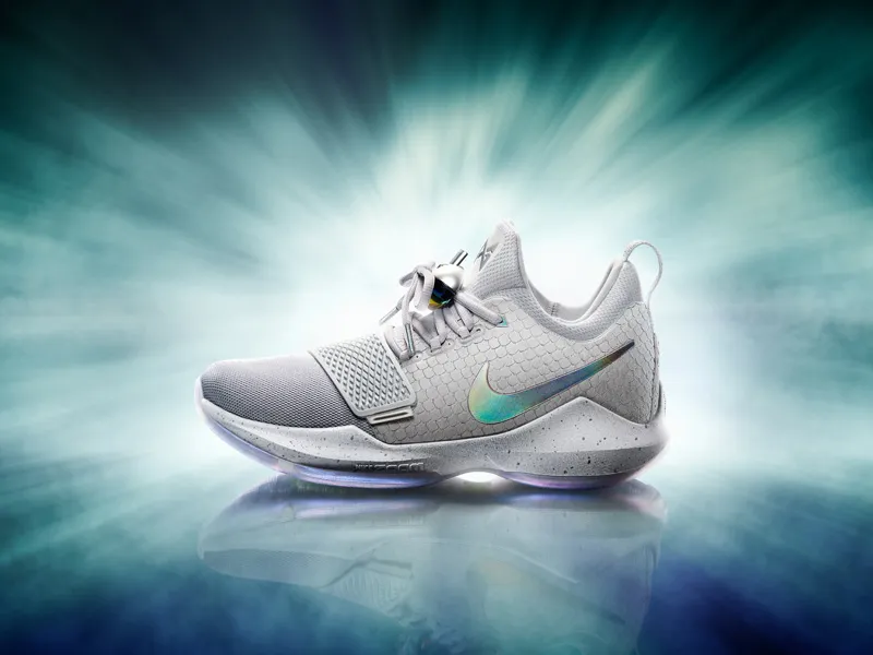 16-420_nike_pg1_hero_single_gray-03a_65167