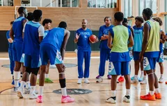 Pendant ce temps-là, Tony Parker lance sa carrière de coach