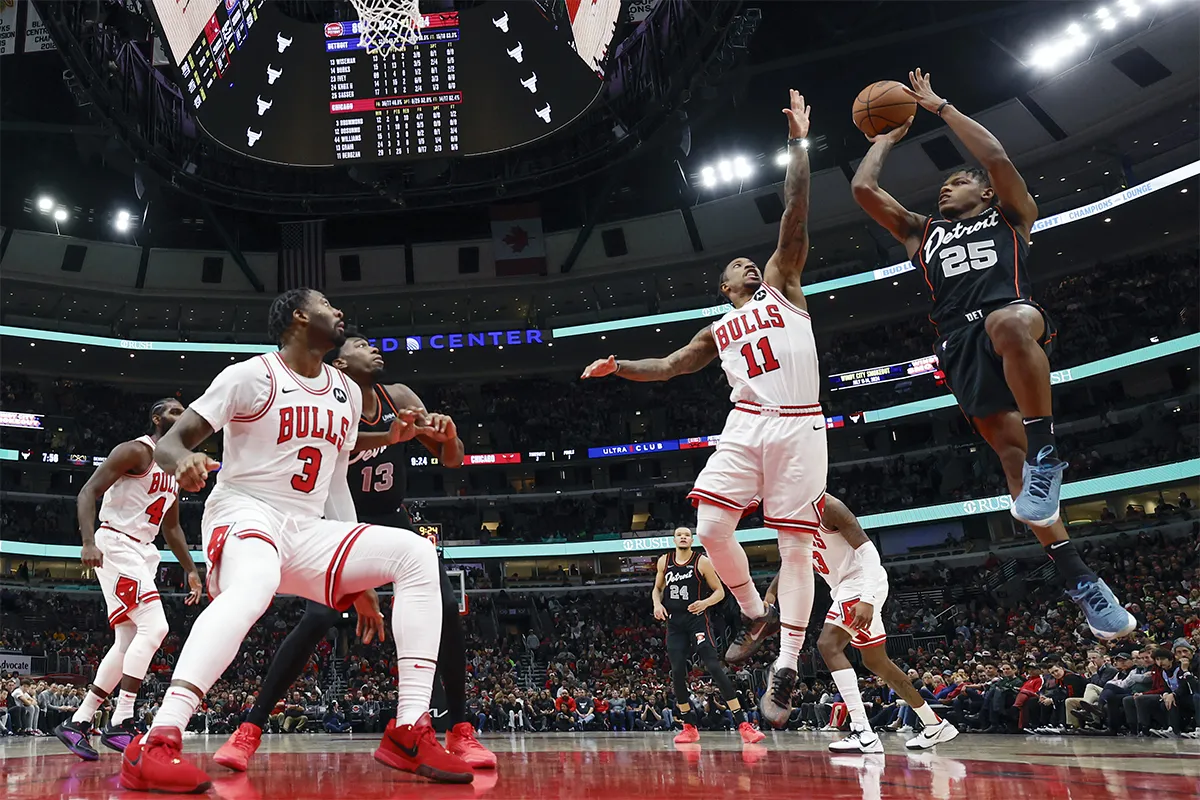 Les Bulls enfoncent les Pistons