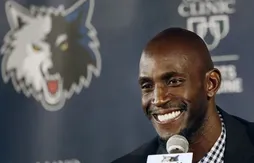 Kevin Garnett impose déjà son professionnalisme aux Wolves