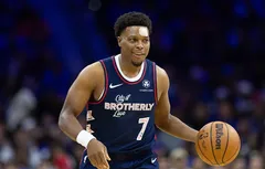Le sourire et des points de suture pour Kyle Lowry