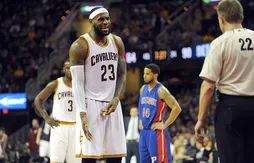 LeBron James absent deux semaines