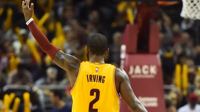 LeBron James fête son retour avec 21 points à 9/14, seulement dépassé au scoring par Kyrie Irving et ses 25 points à 11/15, accompagnés de 11 passes.