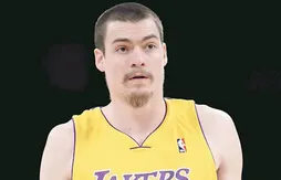 10 ans de bides dans la draft : Adam Morrison, une star NCAA devenue cireur de banc