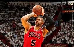 Chicago Bulls : Carlos Boozer sera bien transféré ou coupé