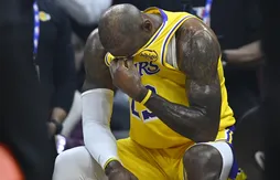 LeBron James ému aux larmes par l’hommage des Cavaliers