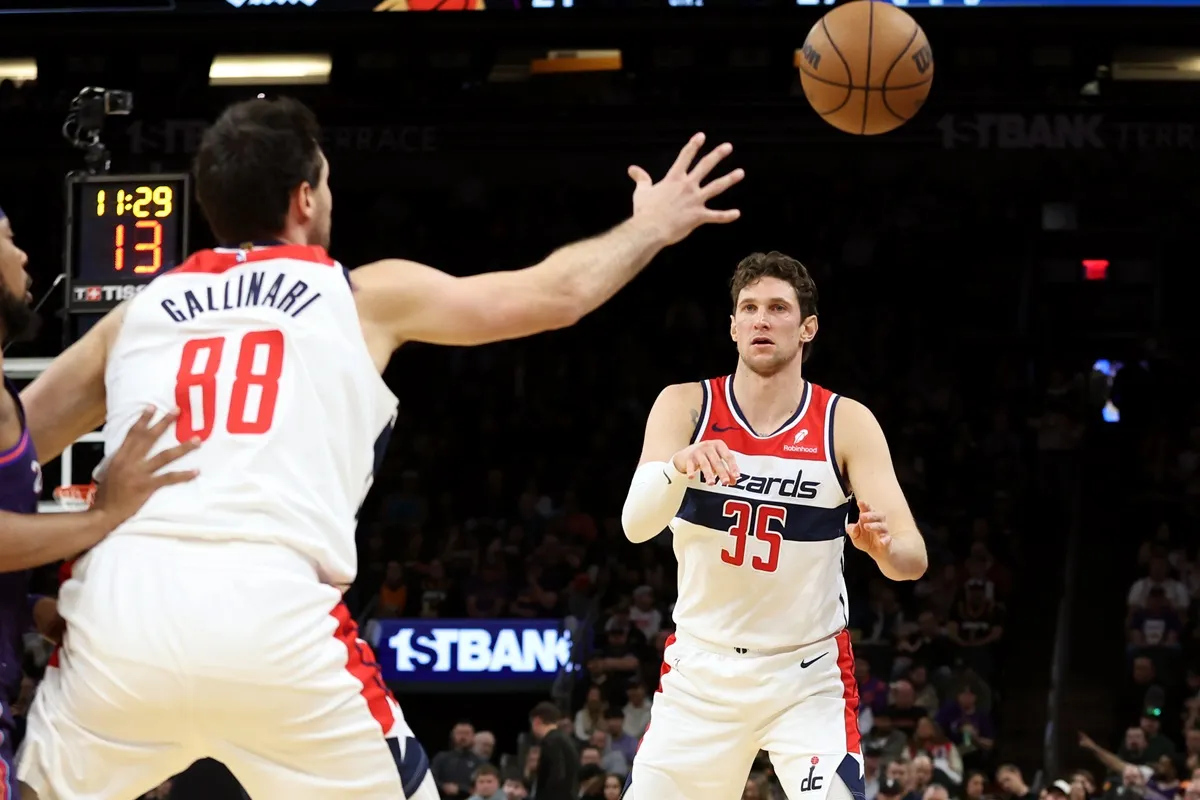 Mike Muscala et Danilo Gallinari