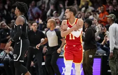 Trae Young sanctionné pour son comportement envers les arbitres