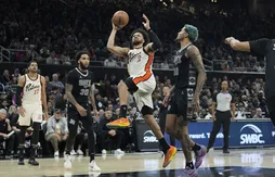 Laminés aux rebonds, les Spurs s’inclinent face aux Pistons