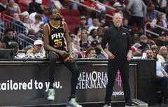 À un mois de la fin de la saison régulière, les Suns toujours perdus