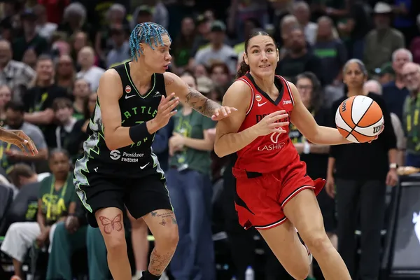 Carla Leite décisive face au Storm de Dominique Malonga