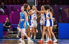 Les Bleues (r)assurent face à la Grèce (+36) et se hissent en quart
