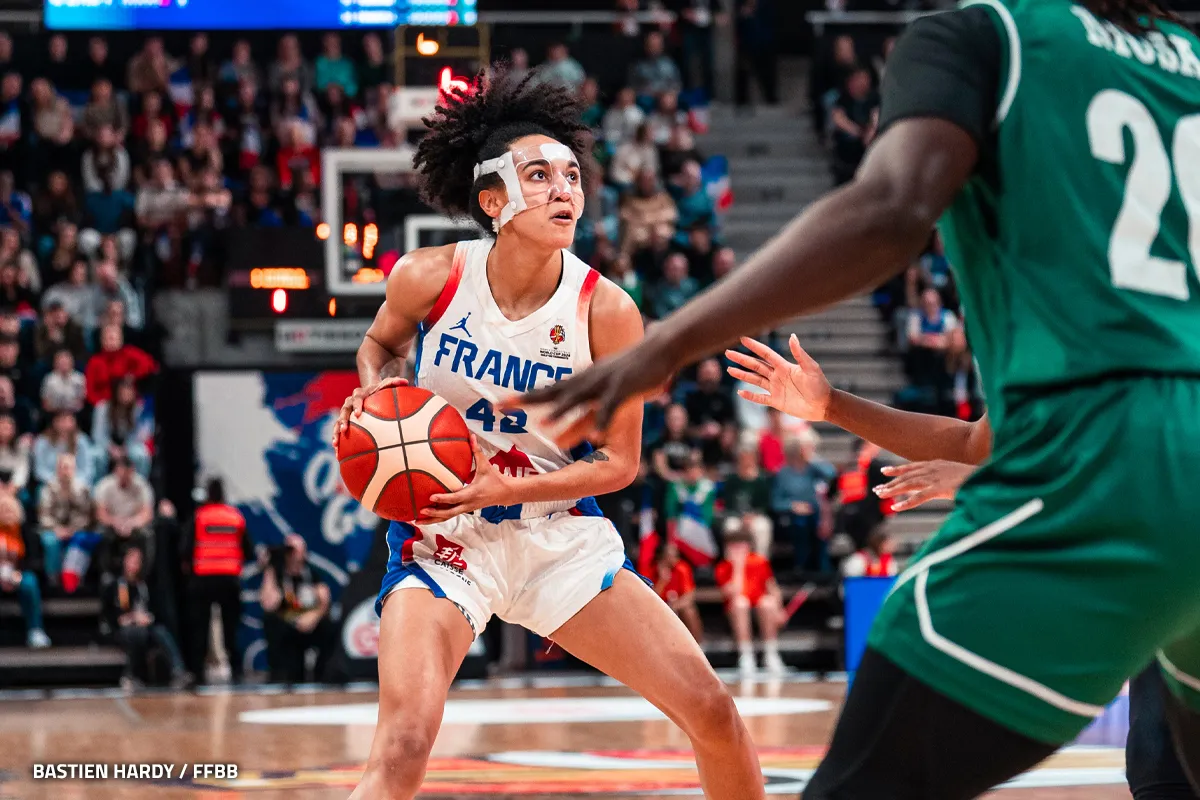 Leïla Lacan et l'Equipe de France