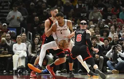 Victor Wembanyama méconnaissable, les Bulls dominent les Spurs