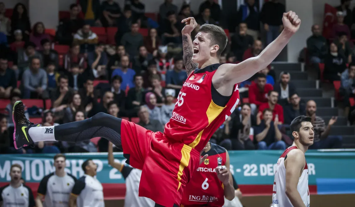 Isaiah Hartenstein