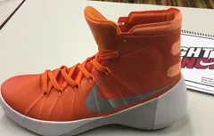 Nike : la première photo de la Hyperdunk 2015 ?