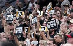 Braden Smith pique à Bobby Hurley le record de passes en NCAA