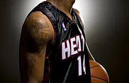 TP hué, Cook ovationné