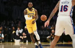 Le duo LeBron-Davis enfonce les Sixers