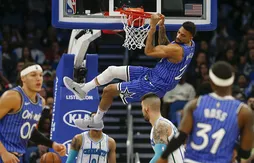 Le Magic prolonge Khem Birch