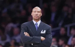 Byron Scott félicité par ses dirigeants…