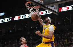 Les Lakers se font une belle frayeur mais rebondissent à Toronto