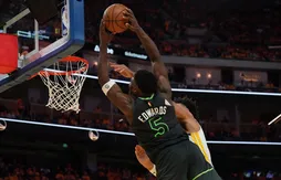 Les Warriors craquent sur la fin, et les Wolves reprennent l’avantage du terrain