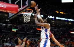 Un Joel Embiid renversant