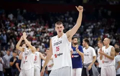 Nikola Jokic et la Serbie giflent la Grèce de Giannis Antetokounmpo