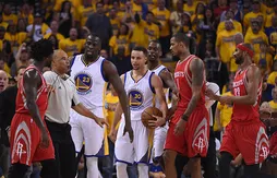 Golden State met une première fessée aux Rockets : +26 !