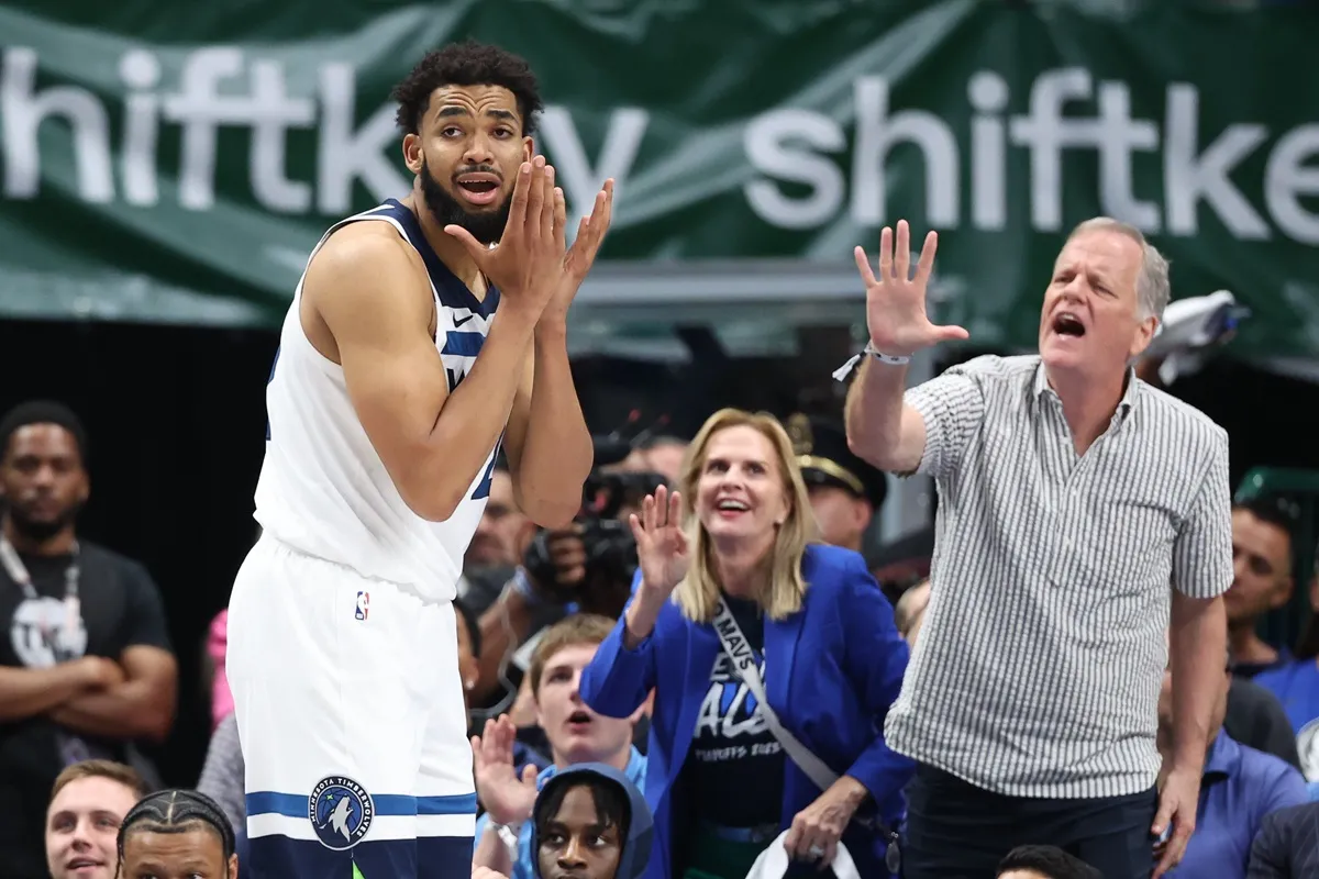 Karl-Anthony Towns Wolves