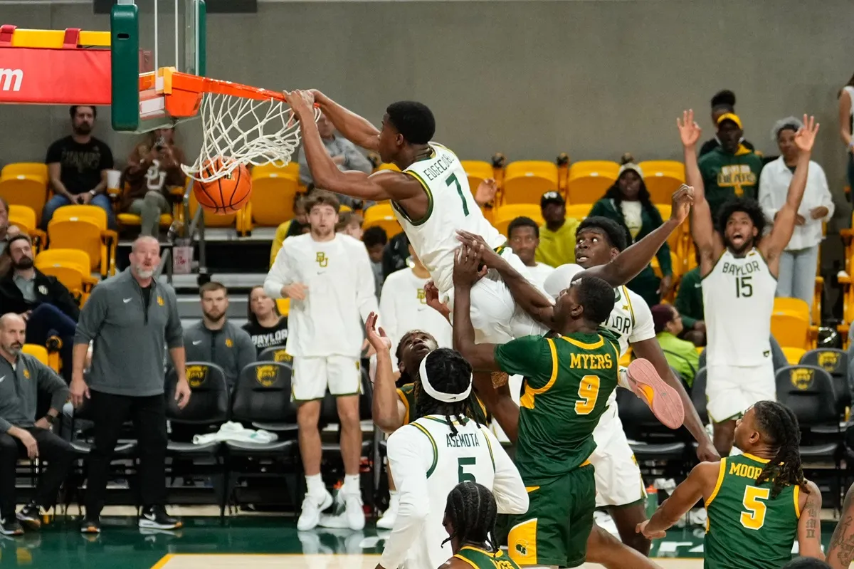 V.J. Edgecombe au dunk avec Baylor