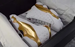 Les Air Jordan 13 et 14 s’habillent d’or