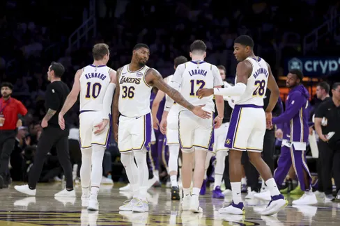 https://www.basketusa.com/thumbor/Y2SXGPuiV0sUPSEDZURIxLfl4-Y=/488x325/smart/filters:format(webp)/https%3A%2F%2Fmedia.basketusa.com%2Fmain%2F2026%2F06%2FUSATSI_28379038-e1781834023415.jpg