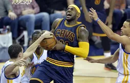 LeBron James : « Stephen Curry mérite sans aucun doute le titre de MVP »