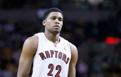Rudy Gay transféré à Sacramento dans un échange à 7 joueurs