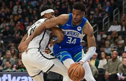 Giannis Antetokounmpo revient et les Bucks repoussent les Nets