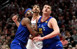 Mike Malone défend Nikola Jokic, accusé d’un sale geste sur Enes Kanter