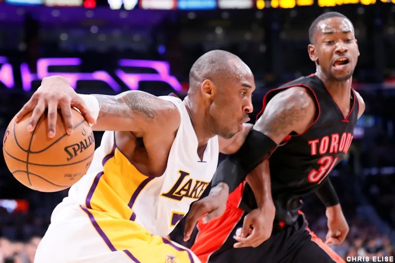 Lakers - Raptors : Kobe Bryant est éternel !