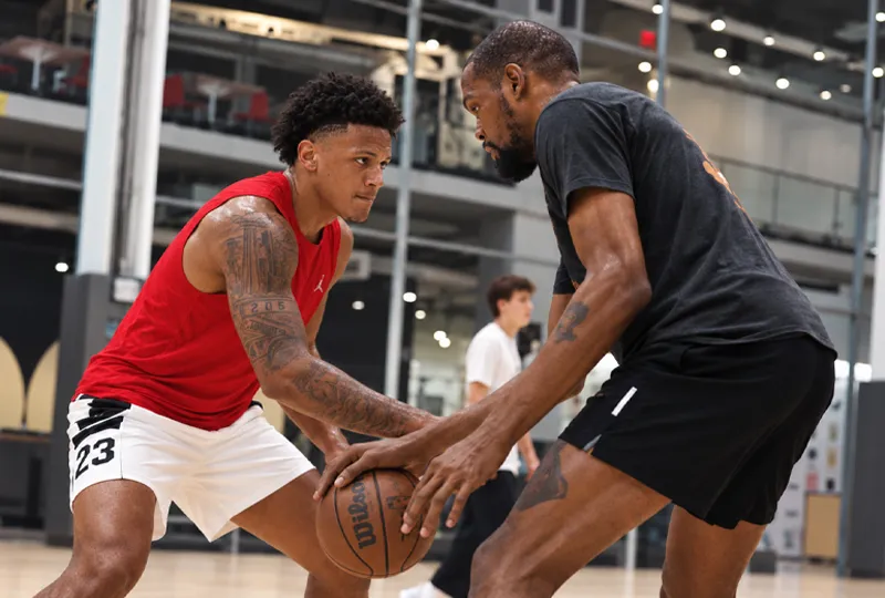 Paolo Banchero continue d'apprendre aux côtés de Kevin Durant
