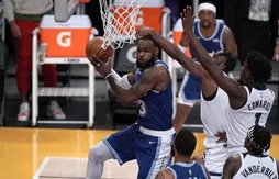 Avec un LeBron James en triple-double, les Lakers collent 137 points aux Wolves