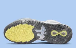 Un coloris “Smoke and mirrors” pour la Kyrie 8