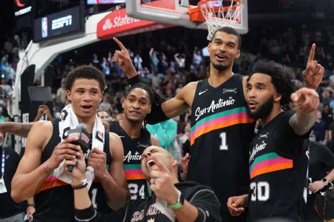 https://www.basketusa.com/thumbor/YfjN-lUwKRaNYzWmKIIn8t3w5YU=/488x325/smart/filters:format(webp)/https%3A%2F%2Fmedia.basketusa.com%2Fmain%2F2026%2F08%2FUSATSI_28424729_168380190_lowres-e1785700993113.jpg
