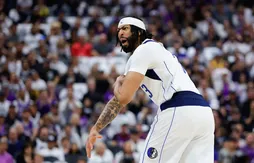 Anthony Davis et les Mavericks se débarrassent facilement des Kings